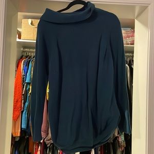 Cozy dark green/blueish sweater perfect to pair with leggings